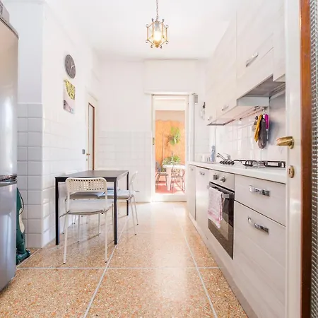 Joivy Pesto Apartament *